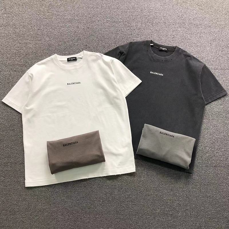 BALENCIAGA T-SHIRT 42061611133（im 170cm 60kg i wear size 2XL in the phot）