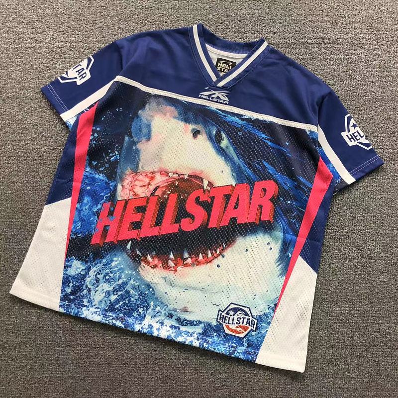 HELLSTAR T-SHIRT 124171671（im 170cm 60kg i wear size S in the phot）
