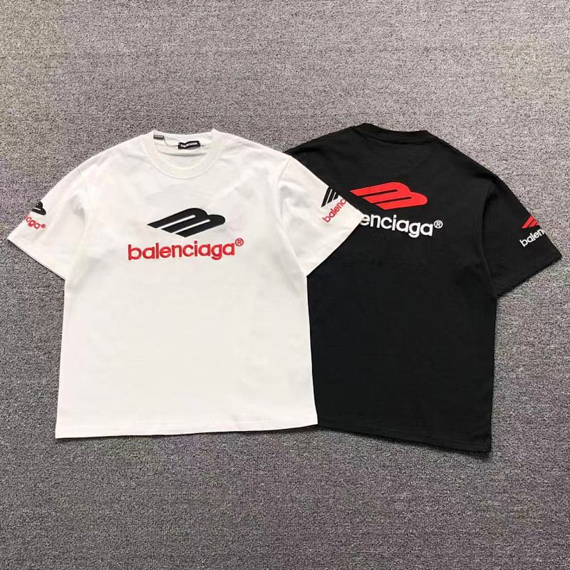 BALENCIAGA T-SHIRT 5111415147（im 170cm 60kg i wear size M in the phot）