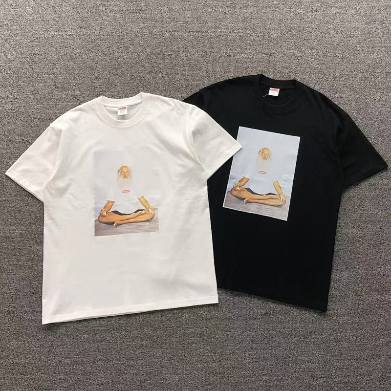 SUPREME T-SHIRT 41061026123（im 170cm 60kg i wear size M in the phot）