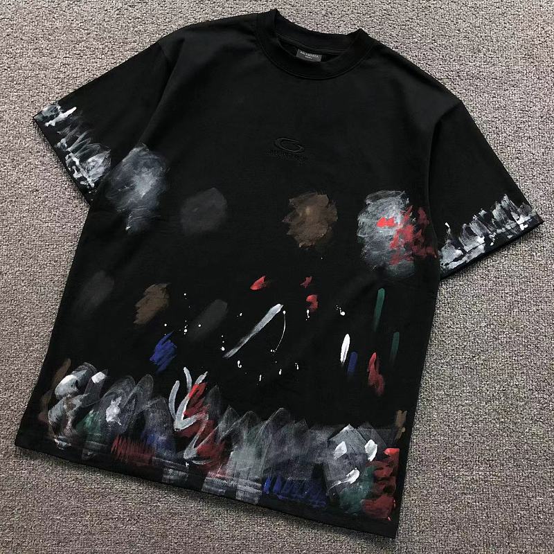 BALENCIAGA T-SHIRT 42050405156（im 170cm 60kg i wear size 1 in the phot）