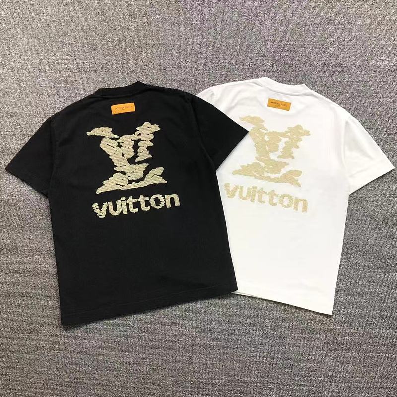 LV T-SHIRT 525290381（im 170cm 60kg i wear size S in the phot）