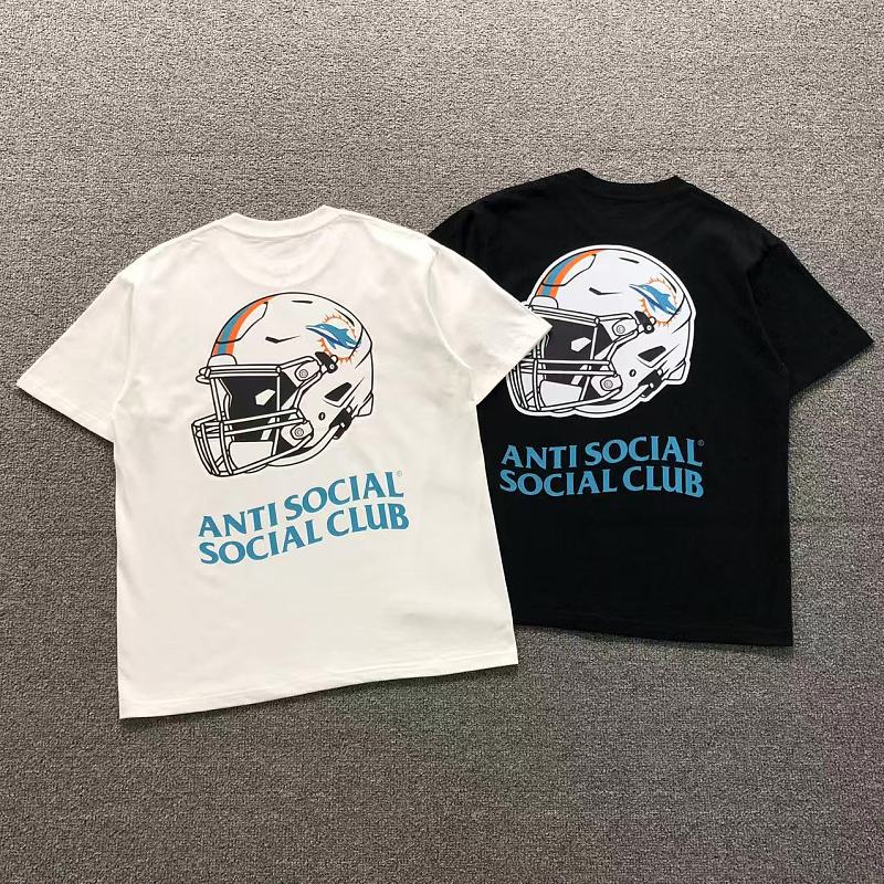 ANTI SOCIAL SOCIAL CLUB T-SHIRT 126212002（im 170cm 60kg i wear size M in the phot)