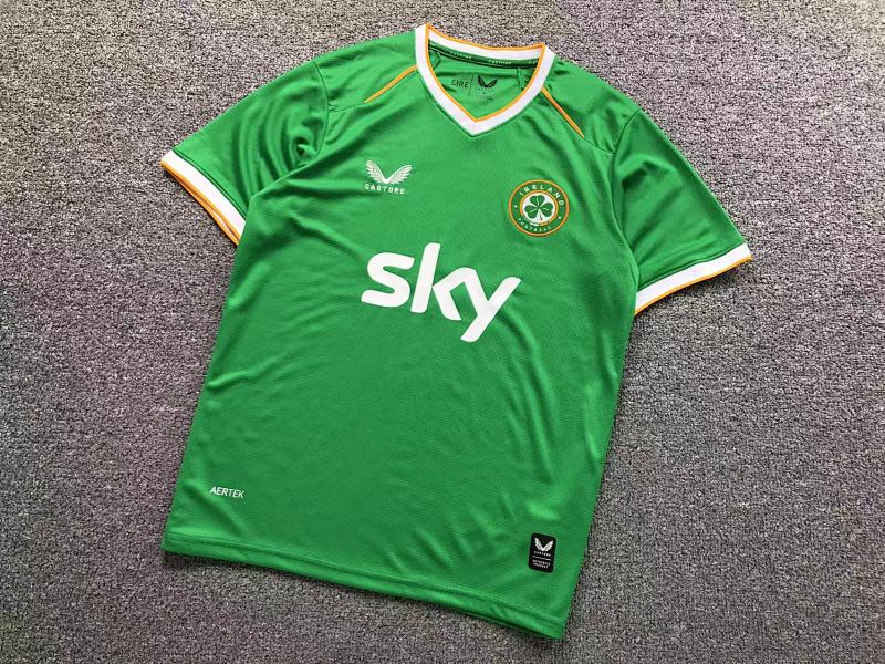 FOOTBALL T-SHIRT 124408002（im 170cm 60kg i wear size M in the phot）