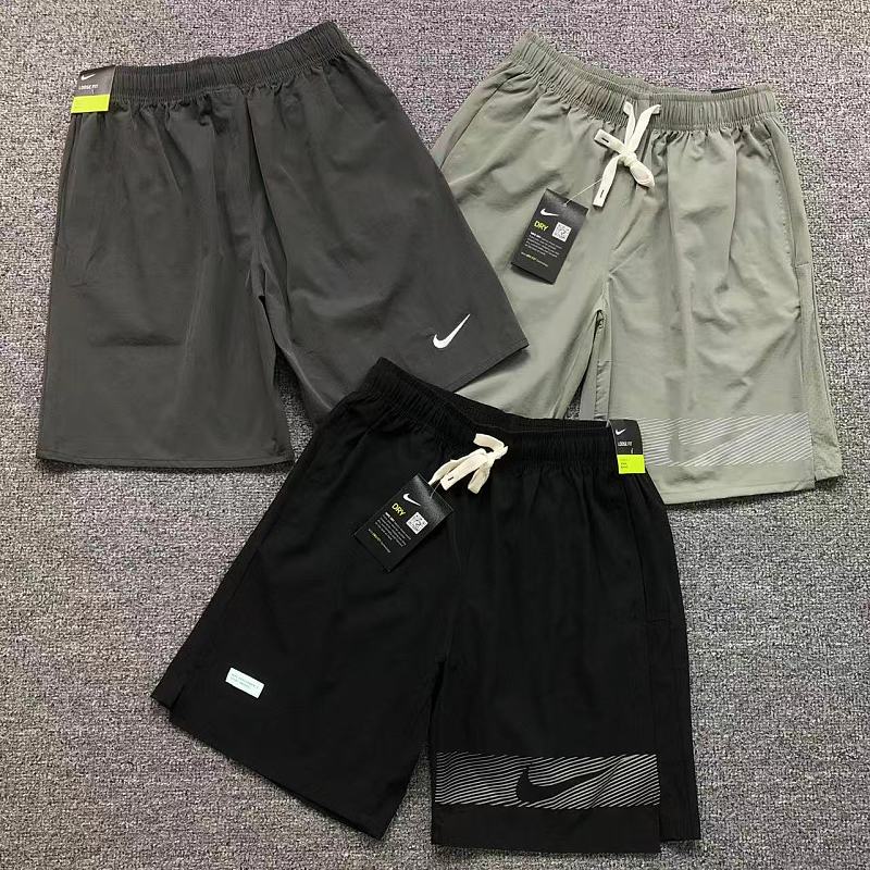 NIKE SHORTS 4207082177（im 170cm 60kg i wear size L in the phot）