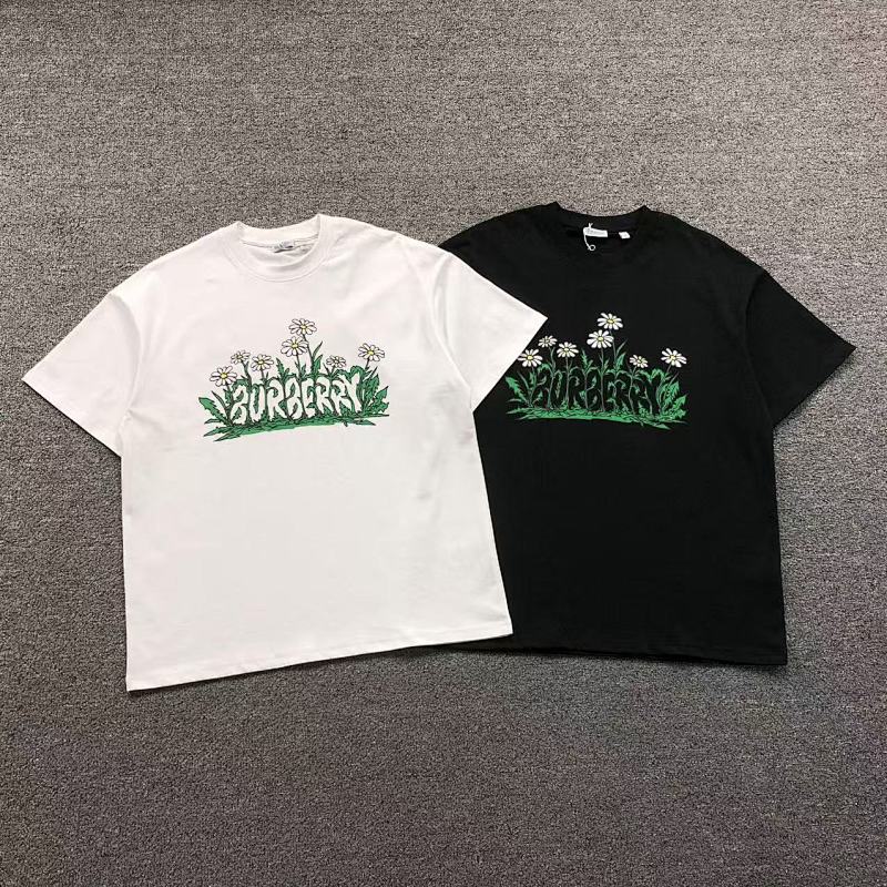 BURBERRY T-SHIRT 521176019（im 170cm 60kg i wear size M in the phot）