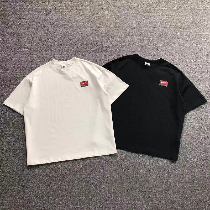 NIKE T-SHIRT 524150919（im 170cm 60kg i wear size L in the phot）
