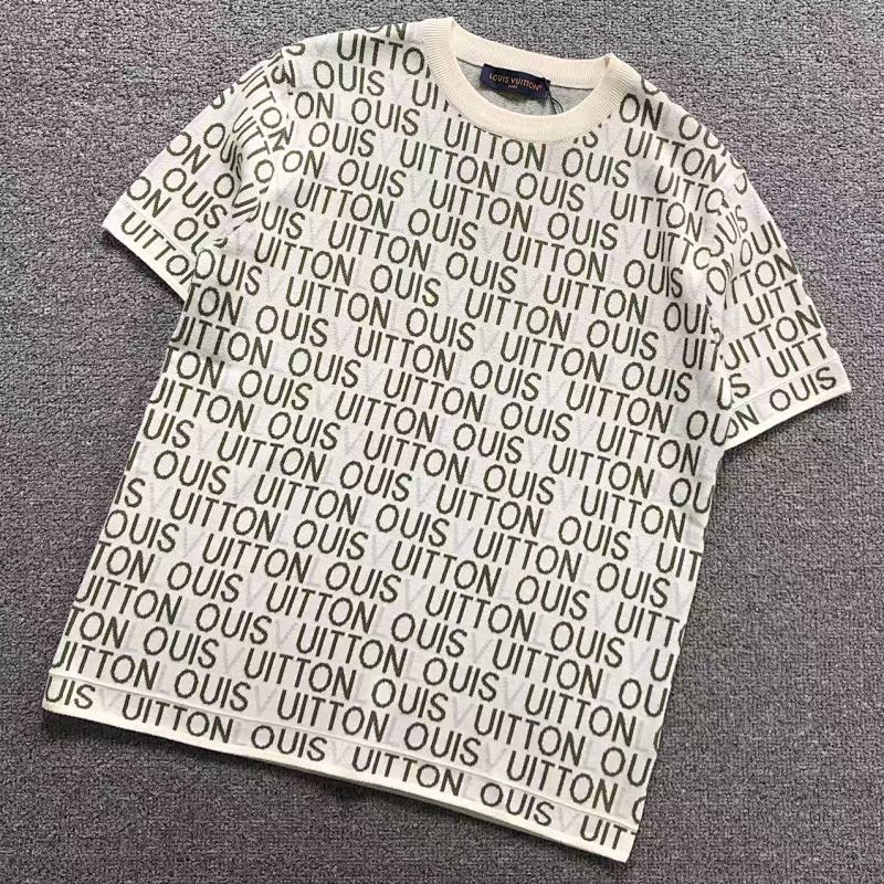 LV T-SHIRT SWEATER 2201236421 （im 170cm 60kg i wear size S in the phot）
