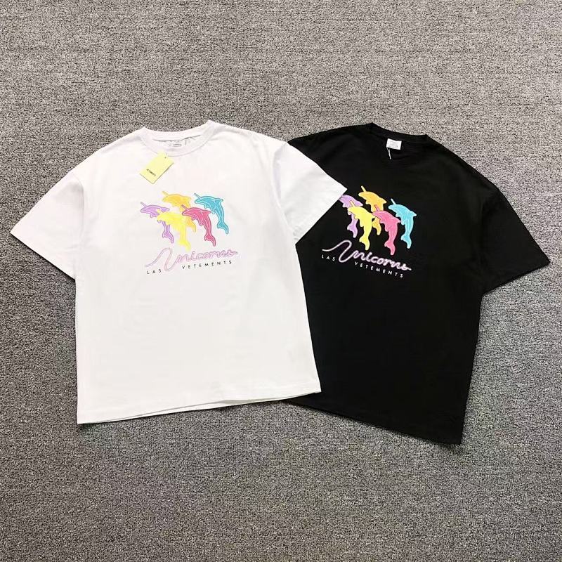 VETEMENTS T-SHIRT 482330145（im 170cm 60kg i wear size S in the phot）
