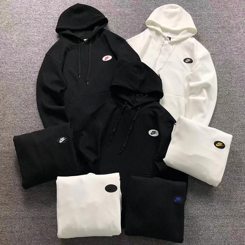 NIKE HOODIE 2111121501（im 170cm 60kg i wear size M in the phot）