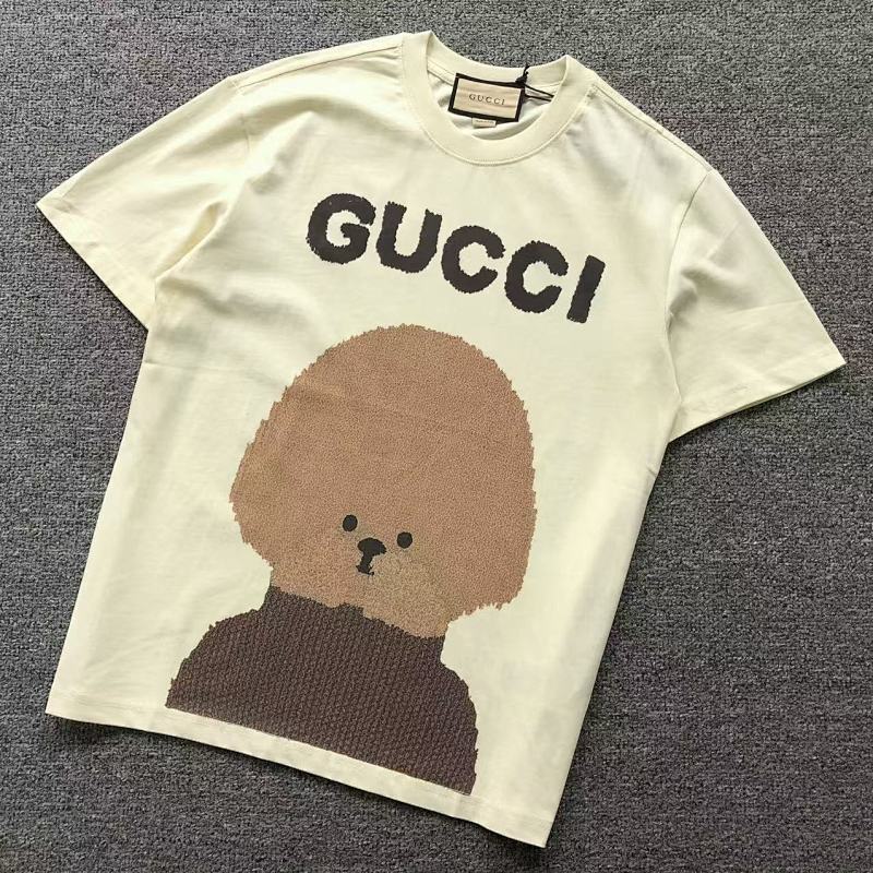 GUCCI T-SHIRT 5050817101（im 170cm 60kg i wear size S in the phot）
