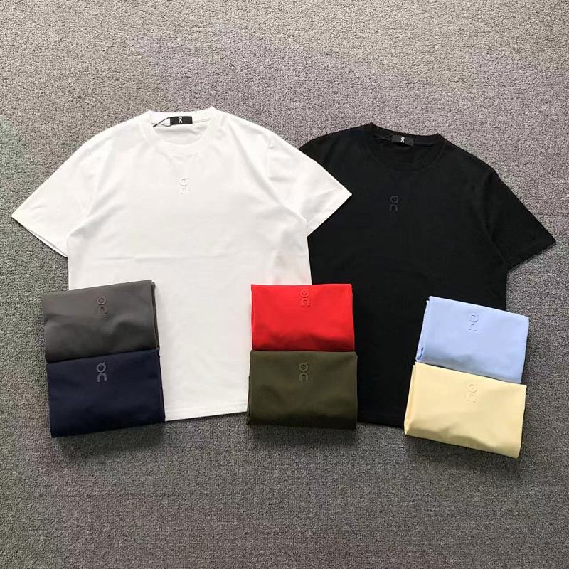 ON T-SHIRT 2203184104（im 170cm 60kg i wear size L in the phot）
