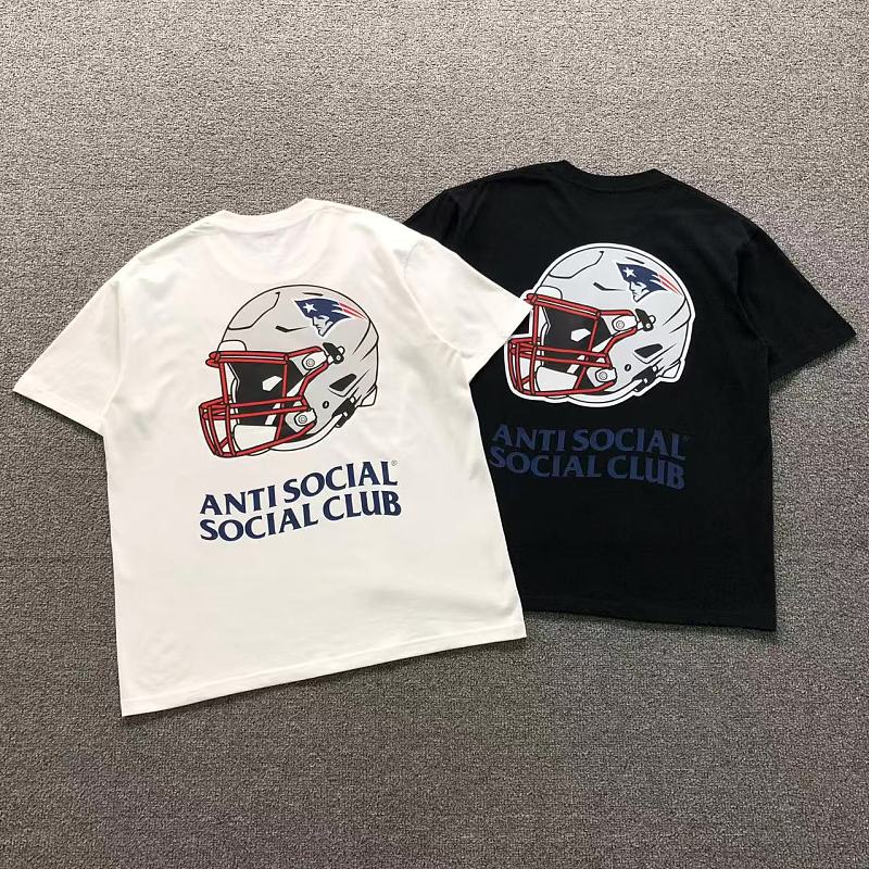 ANTI SOCIAL SOCIAL CLUB T-SHIRT 126211502（im 170cm 60kg i wear size L in the phot）