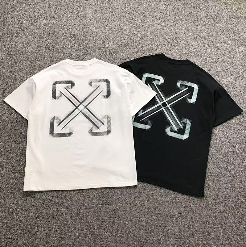 OFF-WHITE T-SHIRT 412193701（im 170cm 60kg i wear size S in the phot）