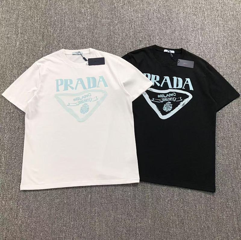 PRADA T-SHIRT 412164101（im 170cm 57kg i wear size L in the phot）