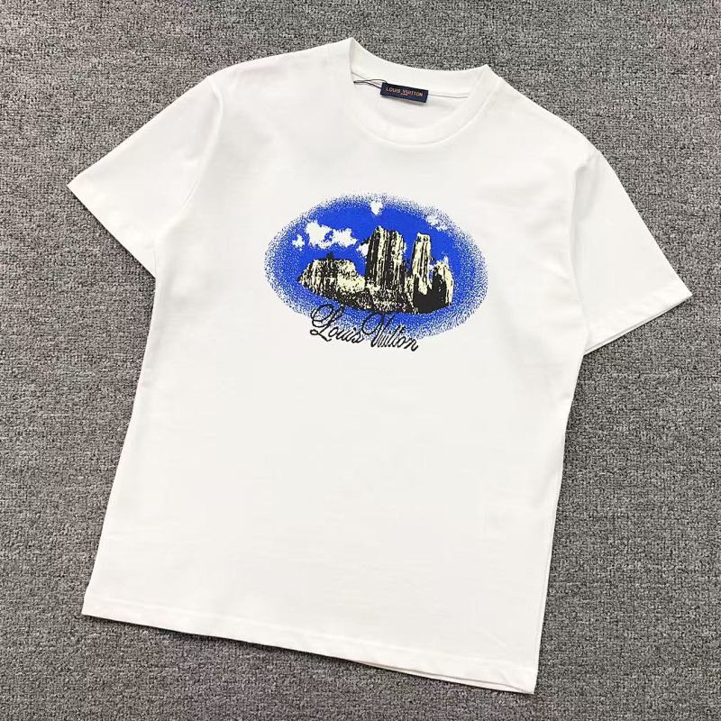LV T-SHIRT 41062602126（im 170cm 60kg i wear size XS in the phot）