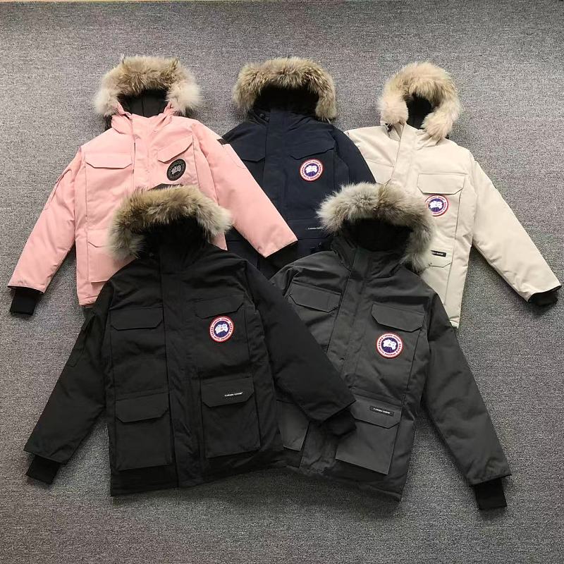 CANADA GOOSE DOWN JACKETS 4208080577（im 170cm 60kg i wear size S in the phot）
