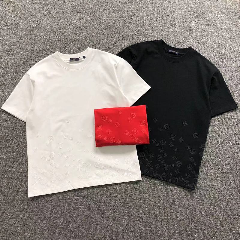 LV T-SHIRT 5260204147（im 170cm 60kg i wear size S in the phot）
