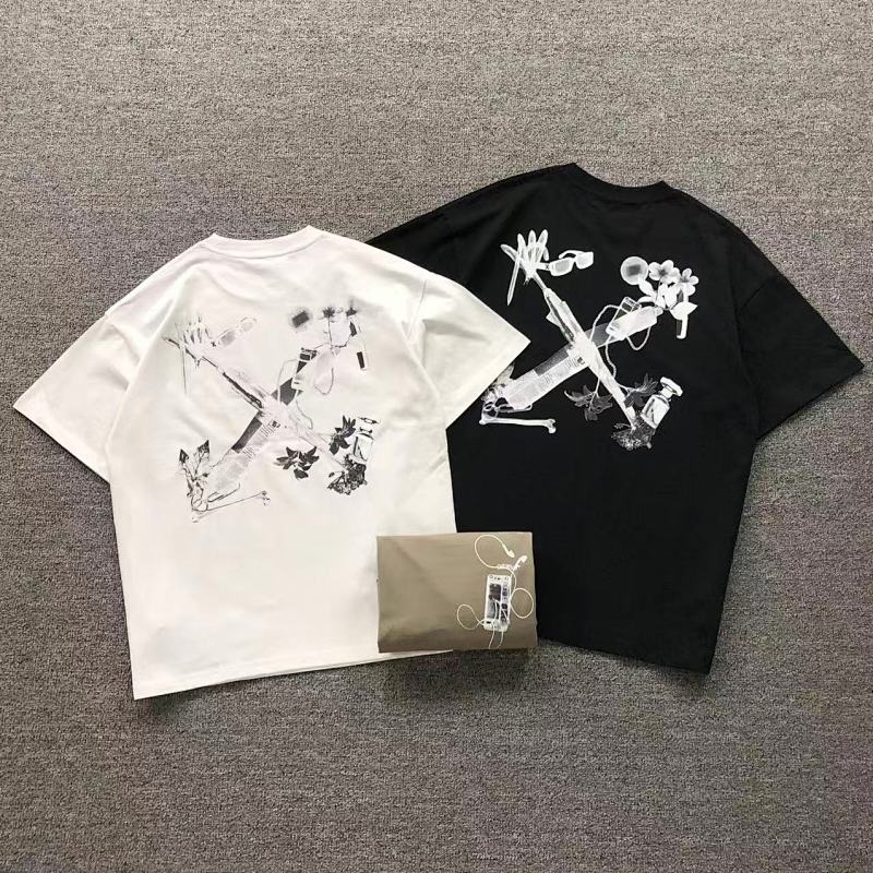 OFF-WHITE T-SHIRT 521175519（ im 170cm 60kg i wear size L in the phot）
