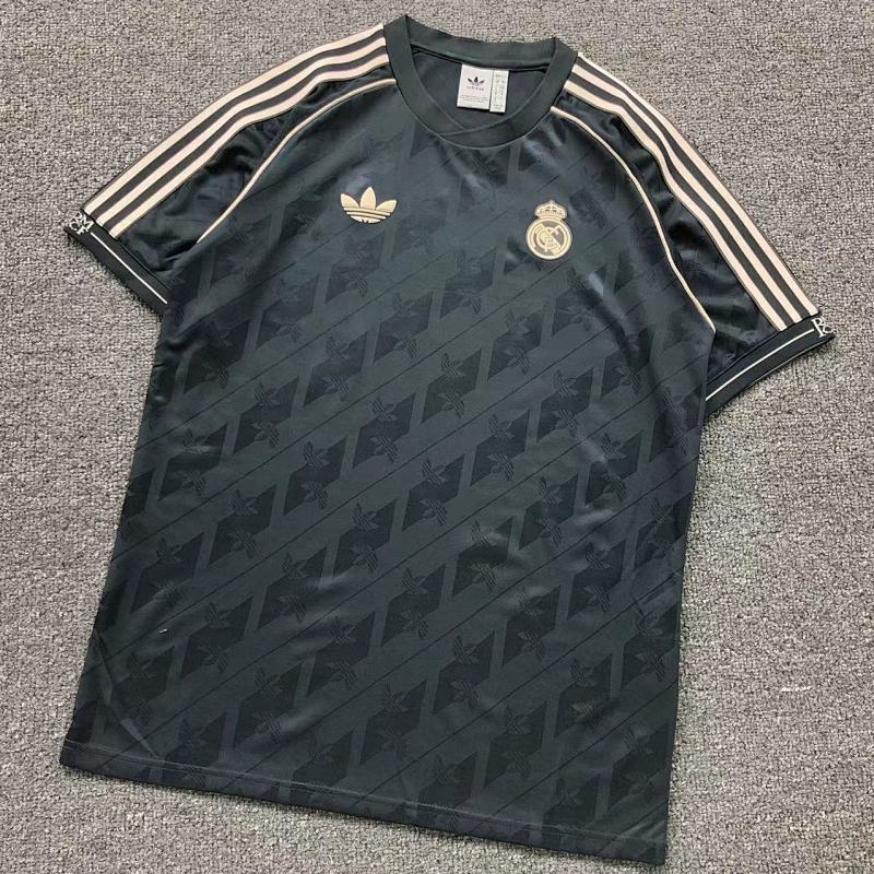 FOOTBALL T-SHIRT 31030413002（im 170cm 55kg i wear size L in the phot）