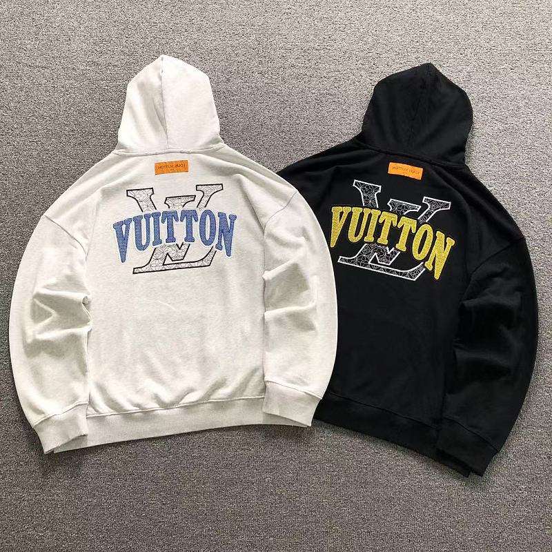 LV HOODIE 3209071221（im 170cm 60kg i wear size M in the phot）