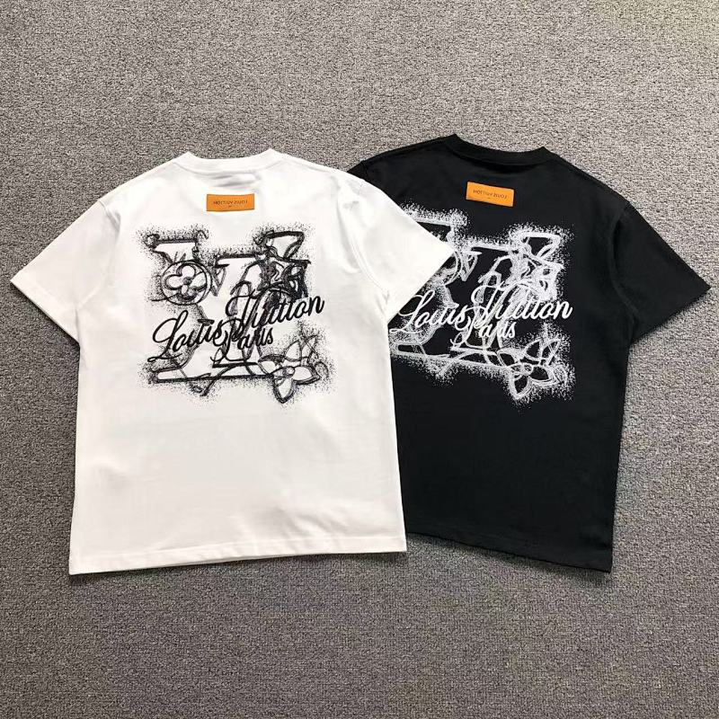 LV T-SHIRT 3111110321（im 170cm 60kg i wear size S in the phot）