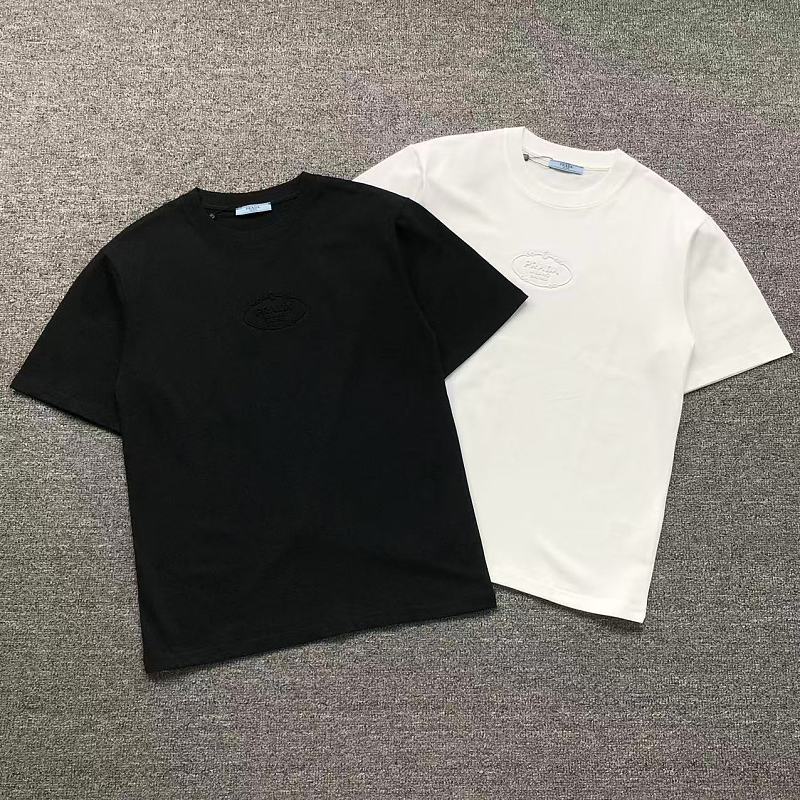 PRADA T-SHIRT 3204280303（im 170cm 60kg i wear size M in the phot）
