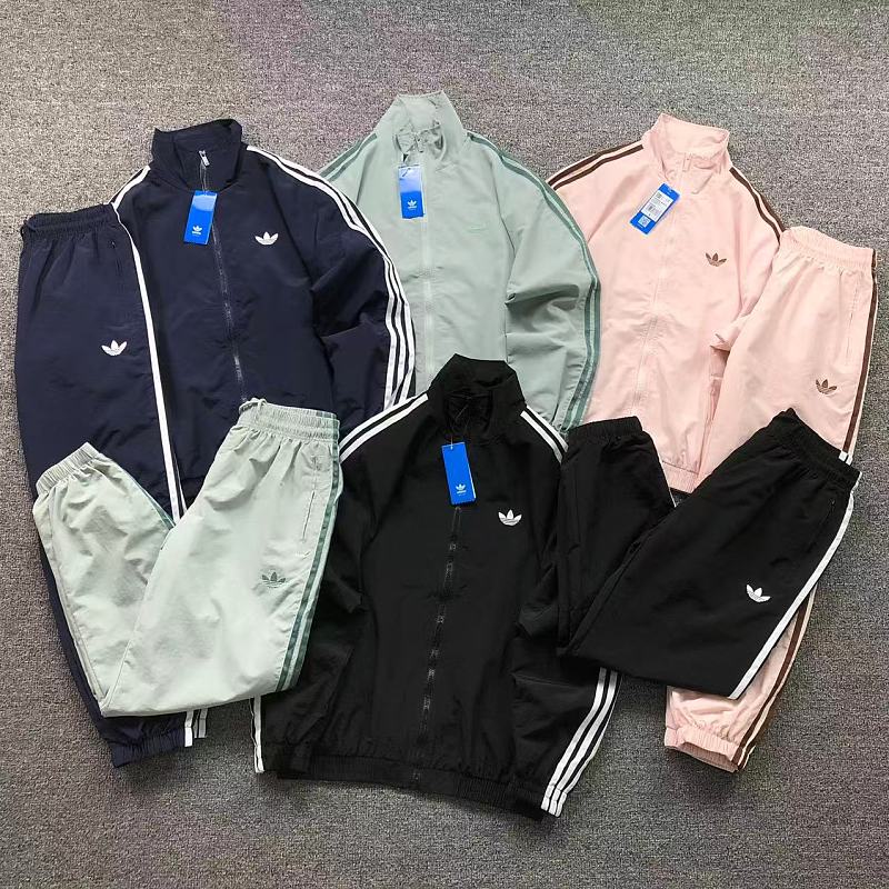 ADIDAS JACKET TROUSERS 4209010677（im 170cm 60kg i wear size S in the phot）