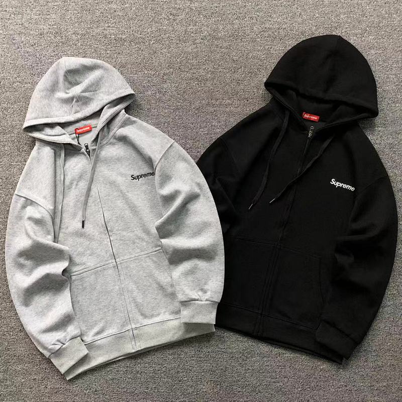 SUPREME HOODIE 2111240501（im 170cm 60kg i wear size M in the phot）