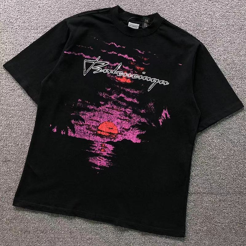 BALENCIAGA T-SHIRT 42071710163（im 170cm 60kg i wear size S in the phot）