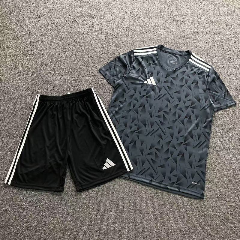FOOTBALL T-SHIRT SHORTS 1242425002（im 170cm 60kg i wear size L in the phot）