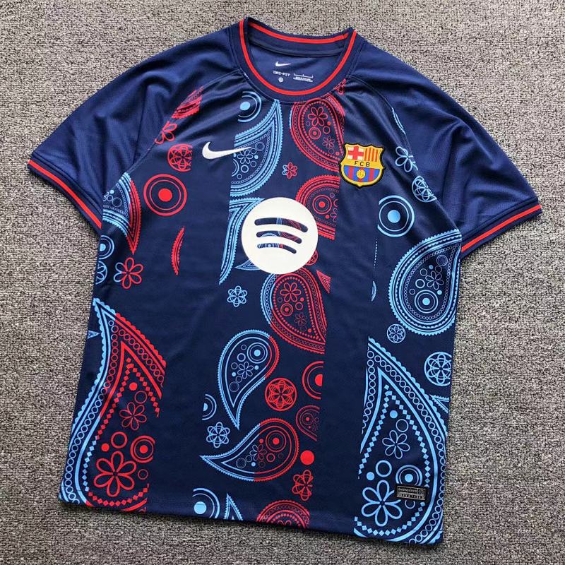 FOOTBALL T-SHIRT 11021603002（im 170cm 57kg i wear size L in the phot）