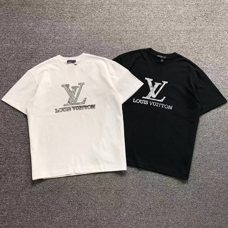 LV T-SHIRT 5232316147（im 170cm 60kg i wear size M in the phot）
