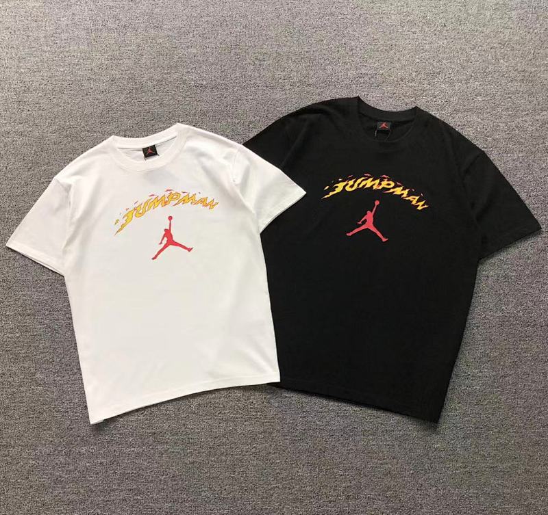 AIR JORDAN T-SHIRT 2111051101（im 170cm 60kg i wear size XL in the phot）