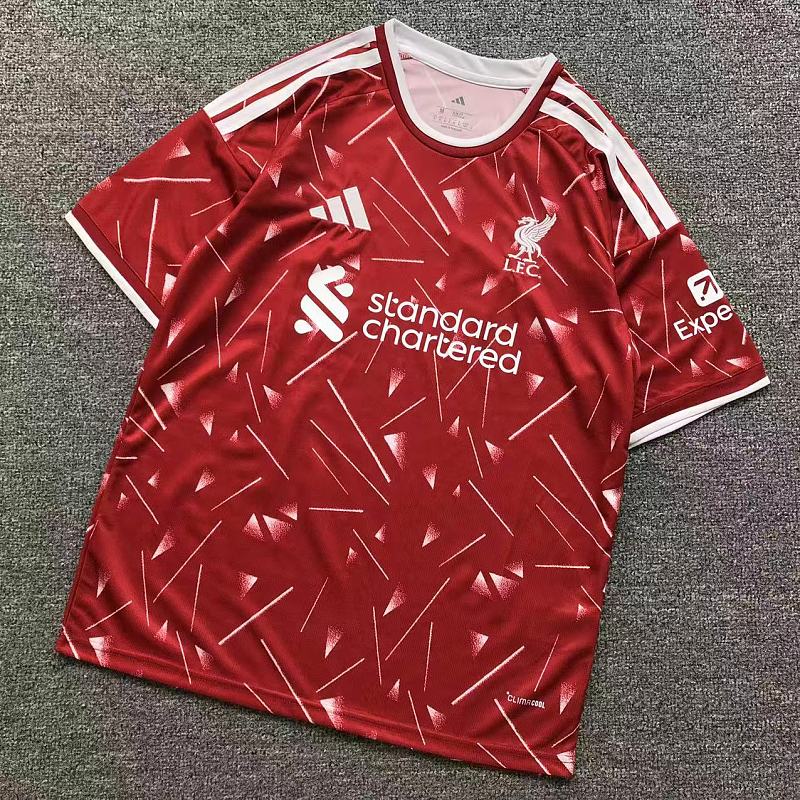 FOOTBALL T-SHIRT 125910002（im 170cm 60kg i wear size M in the phot）