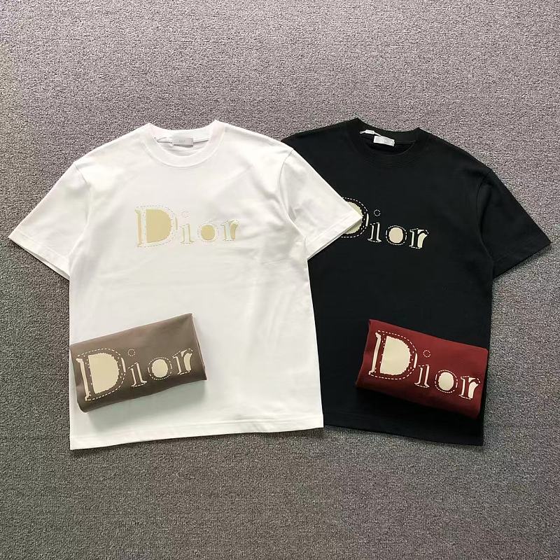 DIOR T-SHIRT 5251222147（im 170cm 60kg i wear size M in the phot）