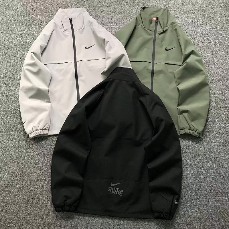 NIKE JACKET 4206060977（im 170cm 60kg i wear size L in the phot）