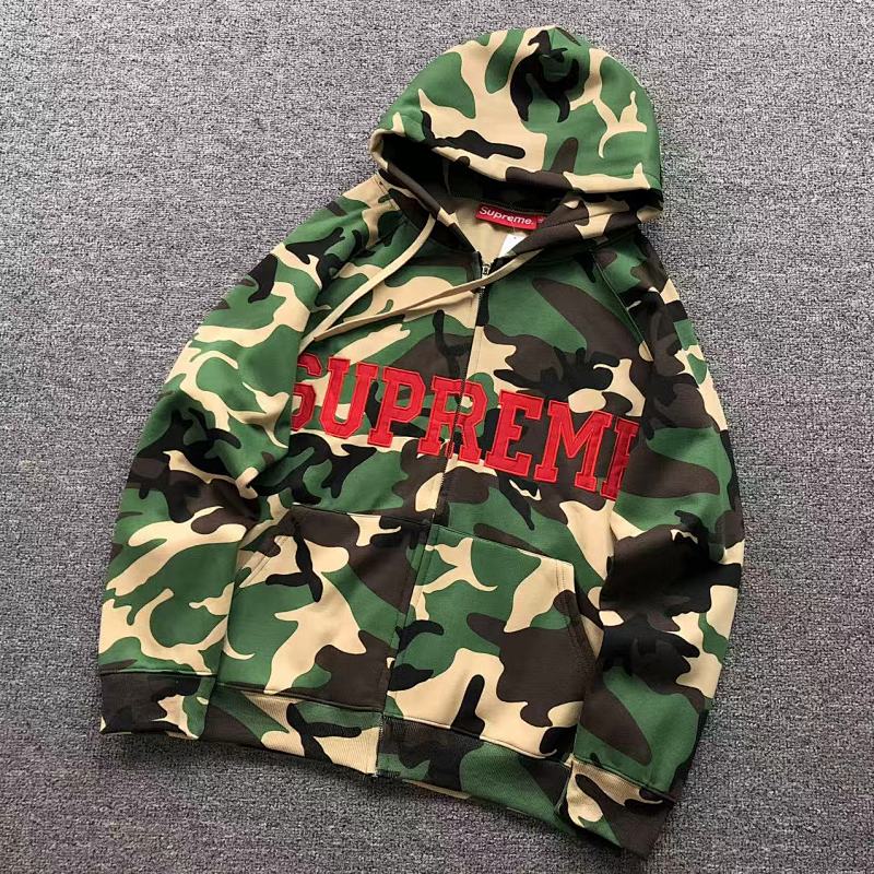 SUPREME HOODIE 11101001119（im 170cm 60kg i wear size M in the phot）
