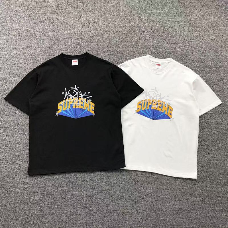 SUPREME T-SHIRT 212071221（im 170cm 57kg i wear size M in the phot）