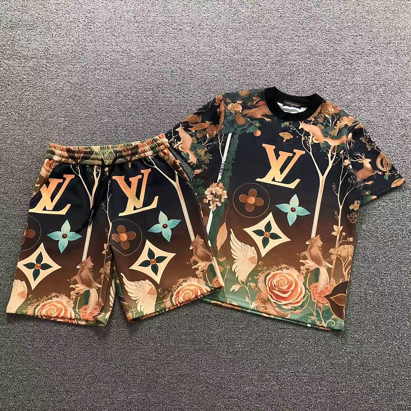 TOP SHORTS LV T-SHIRT SHORTS 22050511125（im 170cm 60kg i wear size S in the phot）