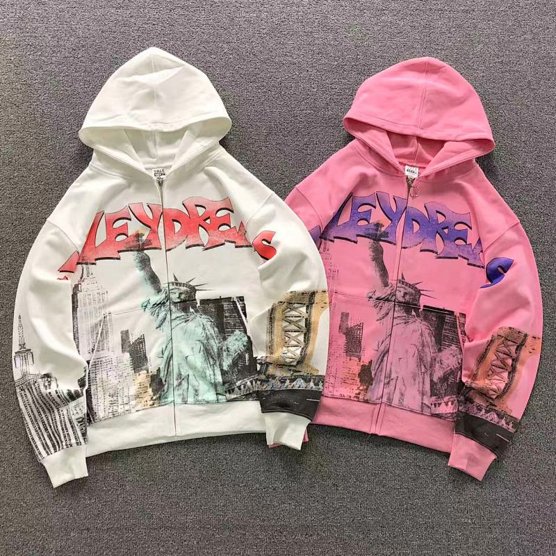 VALLEY HOODIE 1110221596（im 170cm 60kg i wear size S in the phot）