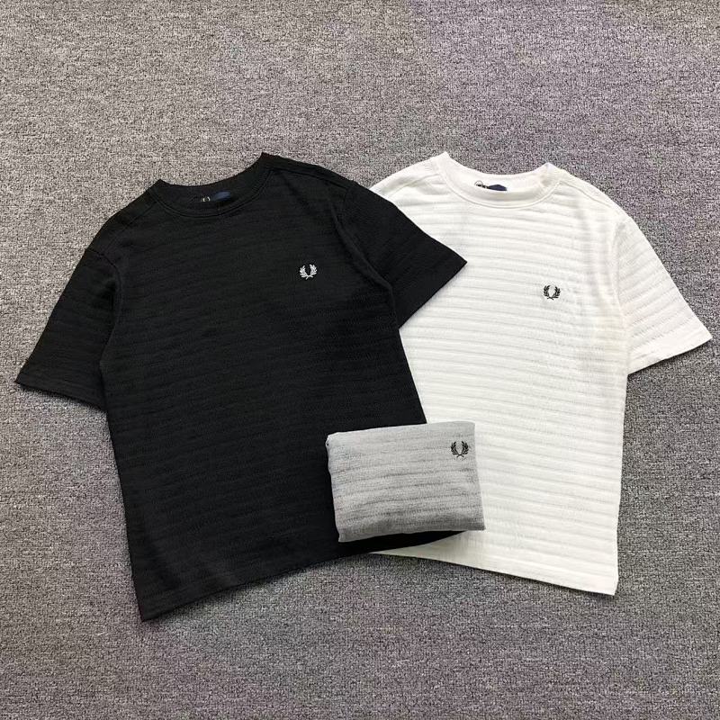 FRED PERRY T-SHIRT 41061066123（im 170cm 60kg i wear size L in the phot）