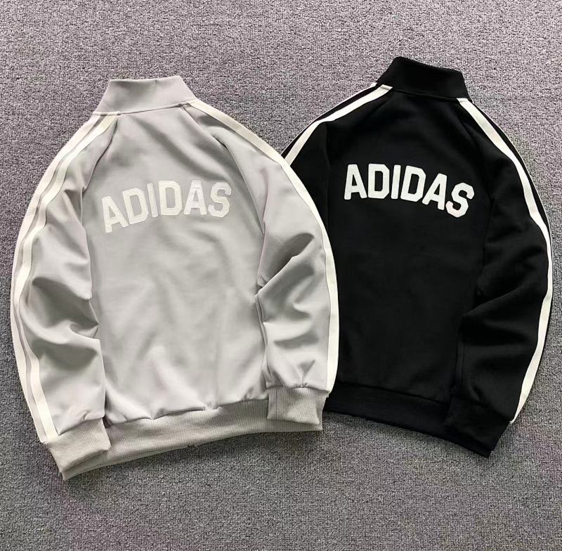 ADIDAS HOODIE 2202260835（im 170cm 60kg i wear size S in the phot）