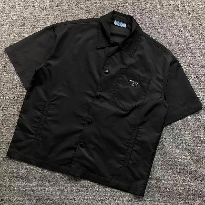 PRADA SHIRT 22062714125（im 170cm 60kg i wear size S in the phot）