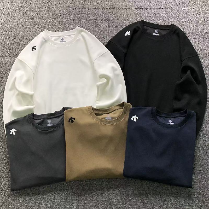 DESCENTE HOODIE 2207220504（im 170cm 60kg i wear size XL in the phot）