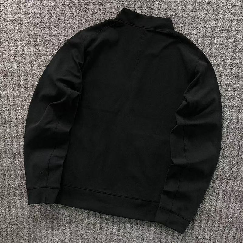 LULULEMON JACKET 31081141116（im 170cm 60kg i wear size M in the phot）
