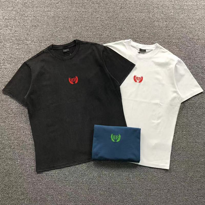 BALENCIAGA T-SHIRT 52022806136（im 172cm 55kg i wear size S in the phot）