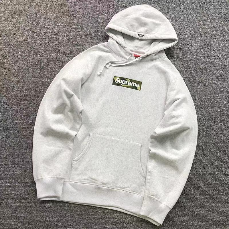 SUPREME HOODIE 52071609182（im 170cm 60kg i wear size L in the phot）