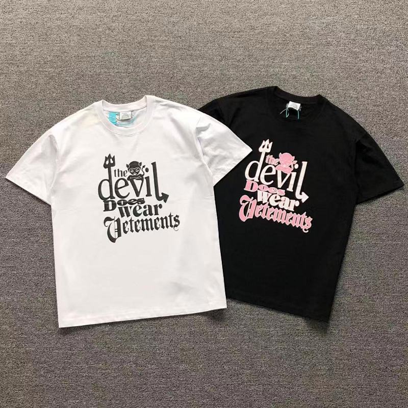 VETEMENTS T-SHIRT 41091534145 （im 170cm 60kg i wear size S in the phot）