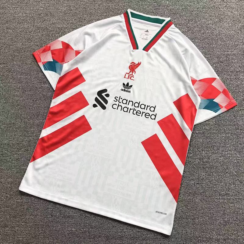 FOOTBALL T-SHIRT 2150625002（im 170cm 60kg i wear size L in the phot）